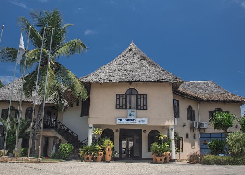 Pwani Bagamoyo Front of property
