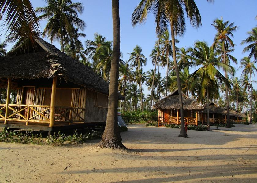  Pangani In-Room Business Center