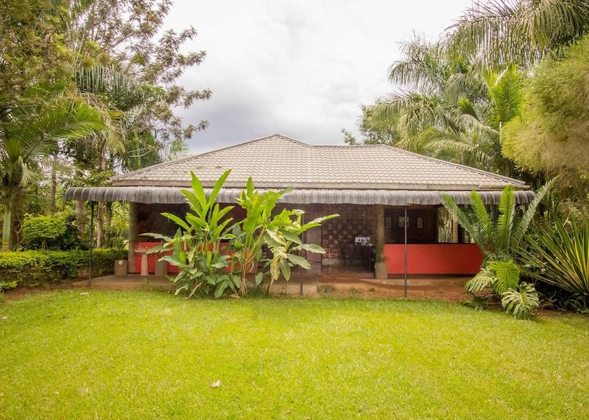  Jinja Exterior Detail