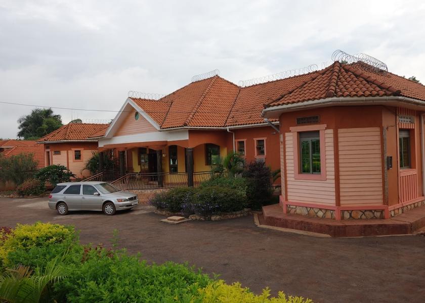  Jinja Exterior Detail