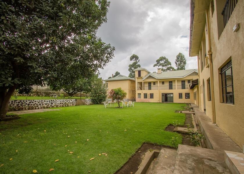  Kisoro Exterior Detail