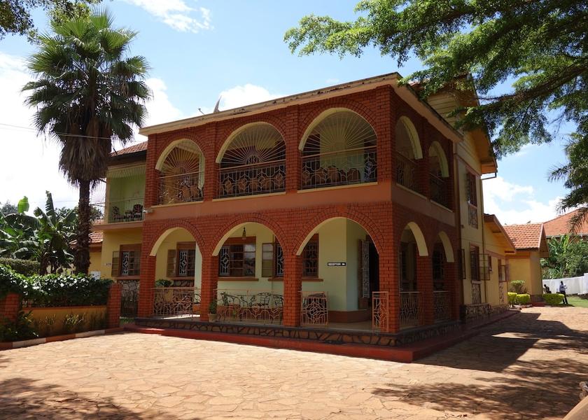  Jinja Exterior Detail