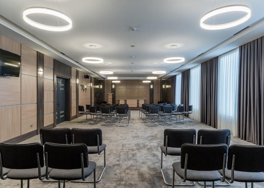  Tashkent Meeting Room