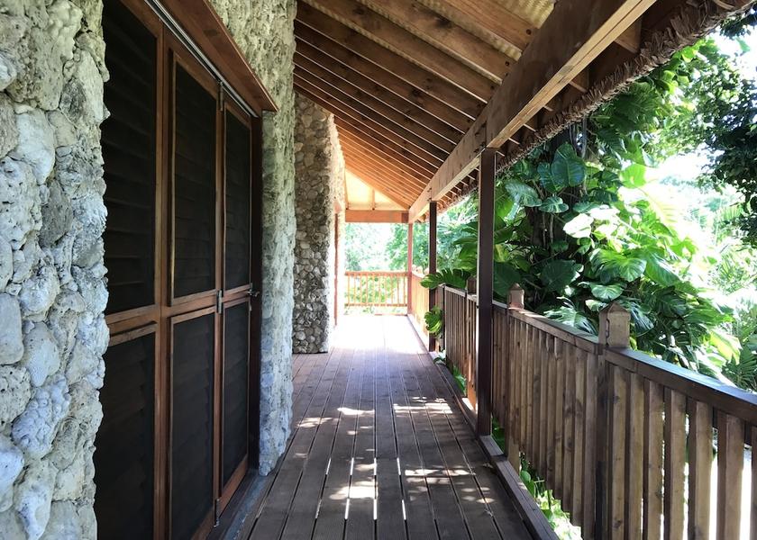  Tanna Island Room