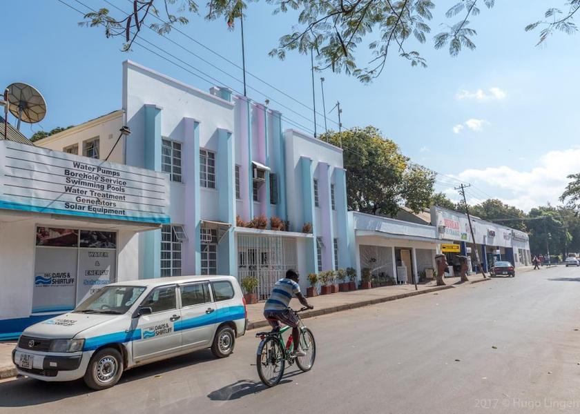  Livingstone Exterior Detail