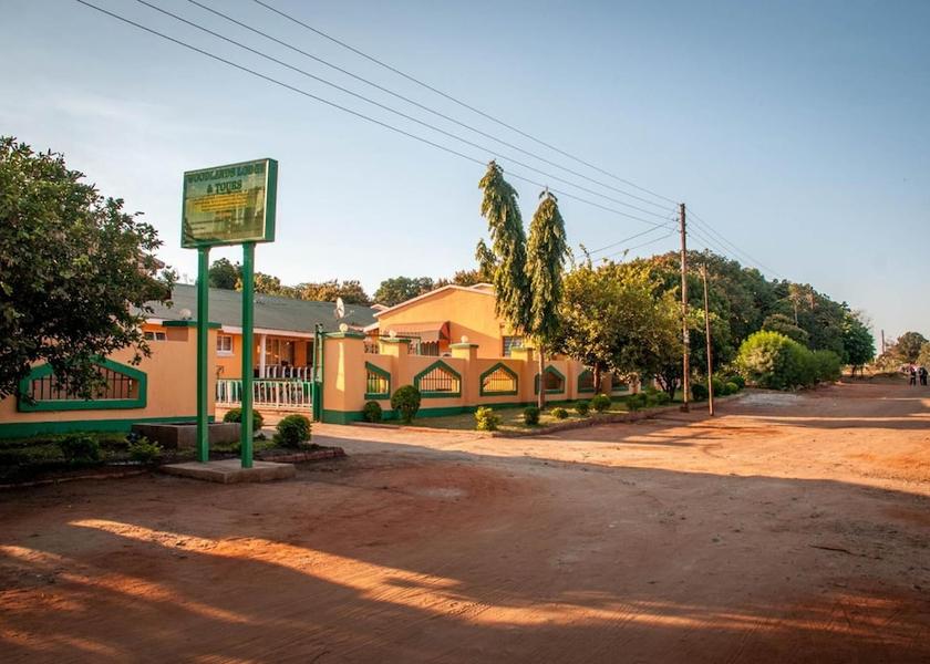  Livingstone Exterior Detail