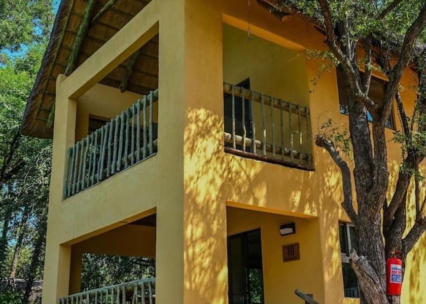 Southern Livingstone Exterior