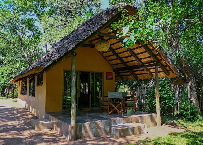Southern Livingstone Exterior