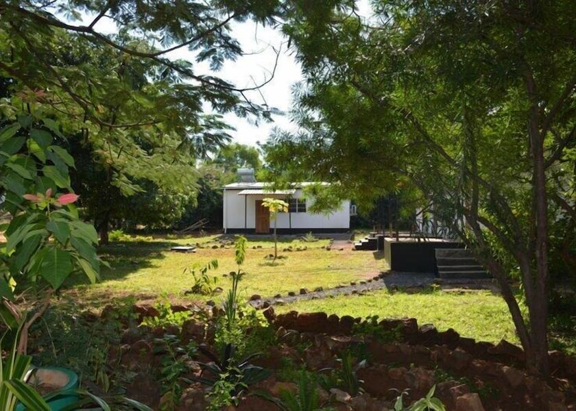  Livingstone Exterior Detail