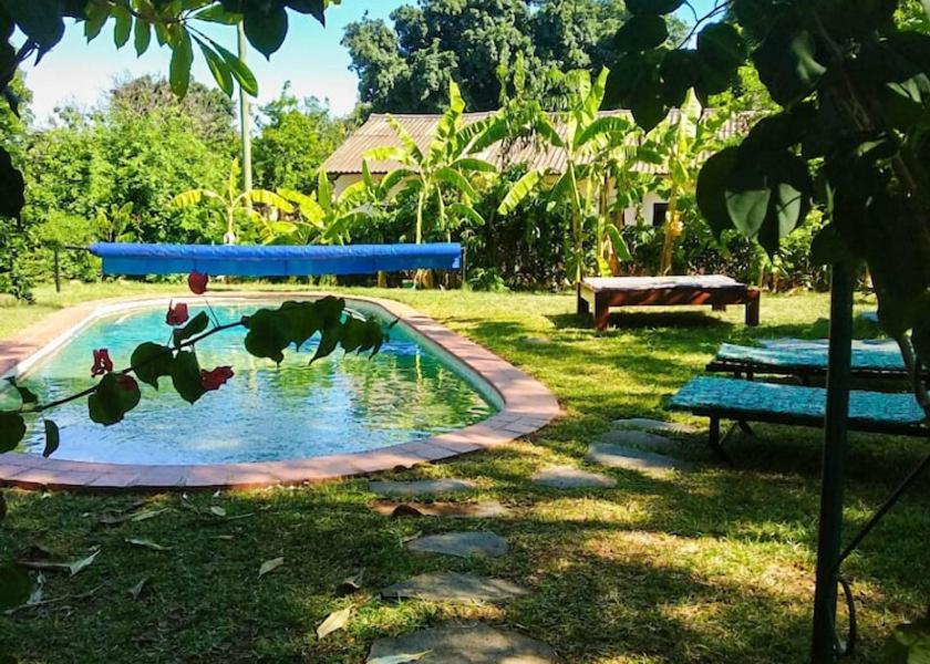  Livingstone Exterior Detail