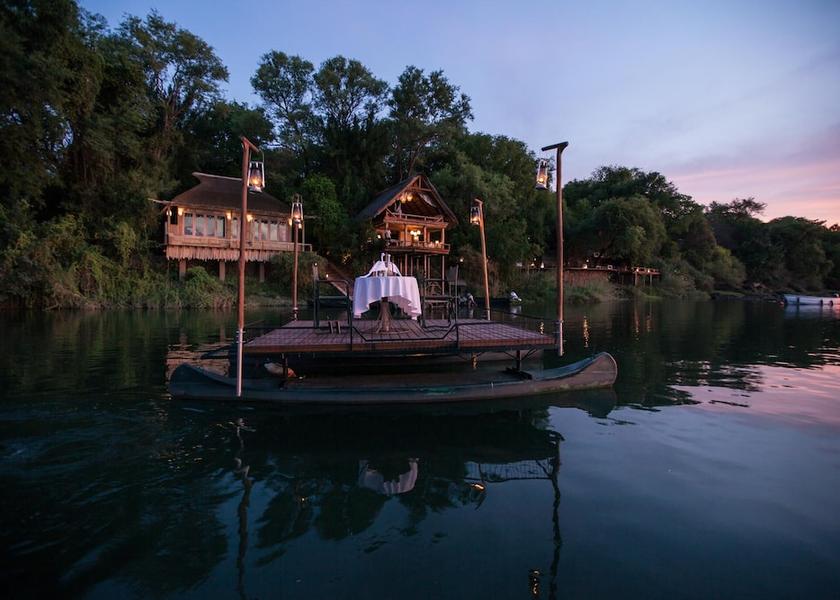  Livingstone Outdoor Dining