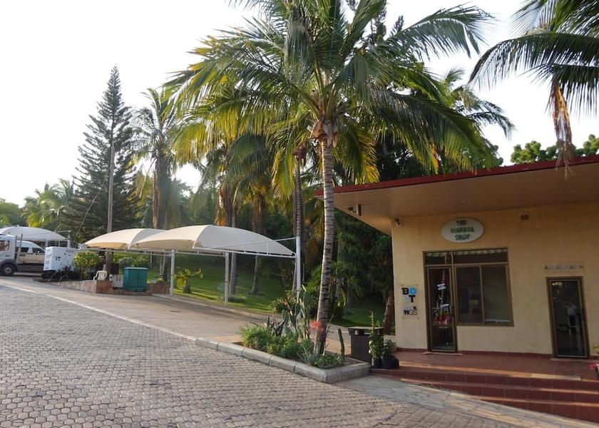  Siavonga Exterior Detail