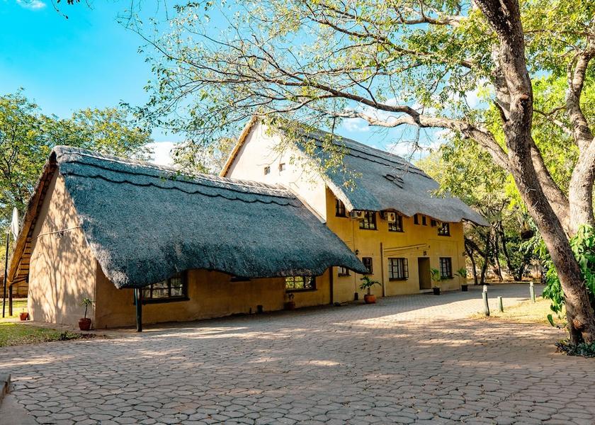  Victoria Falls Exterior Detail