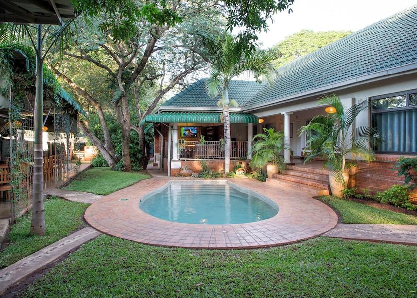  Victoria Falls Garden