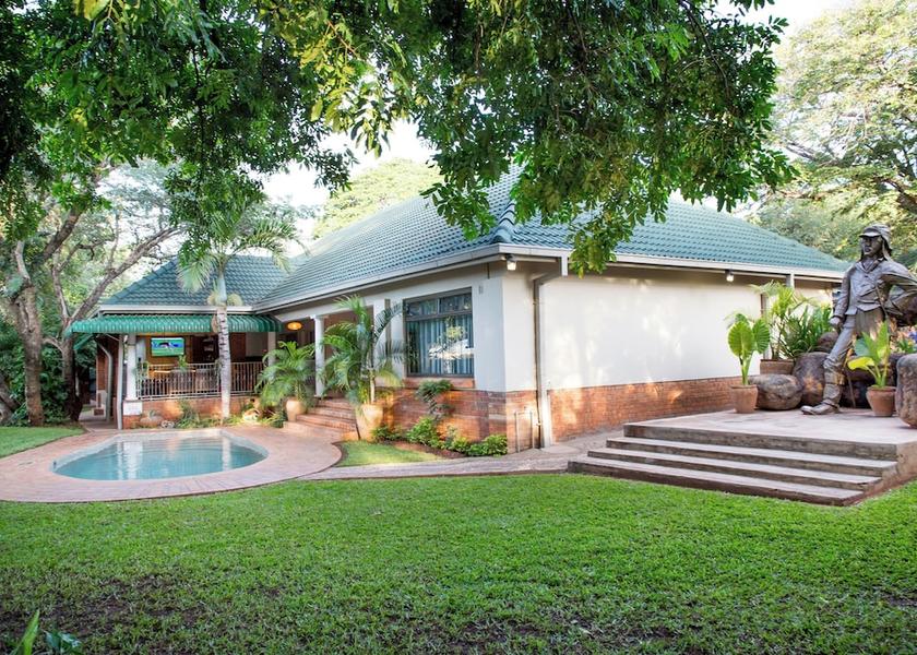  Victoria Falls Garden