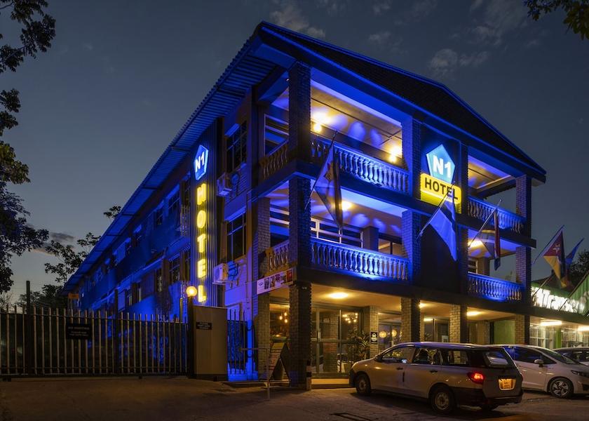  Victoria Falls Facade