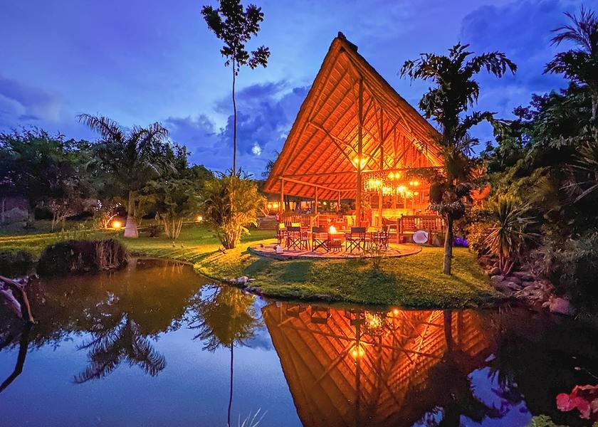  Victoria Falls Exterior Detail