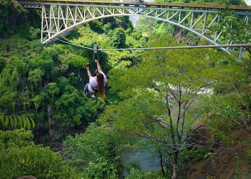  Victoria Falls Ziplining