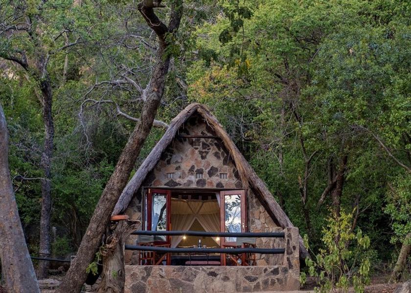  Matopos Exterior Detail