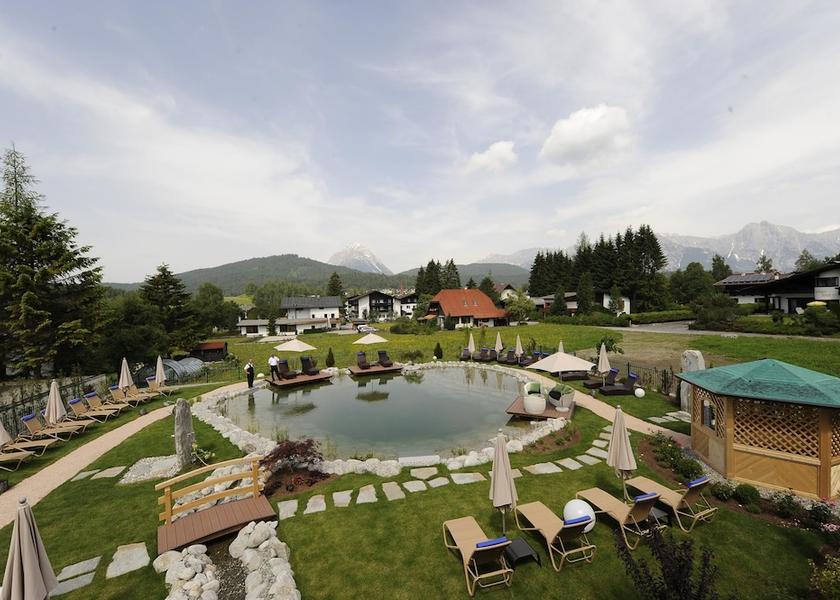 Tyrol Seefeld in Tirol Garden