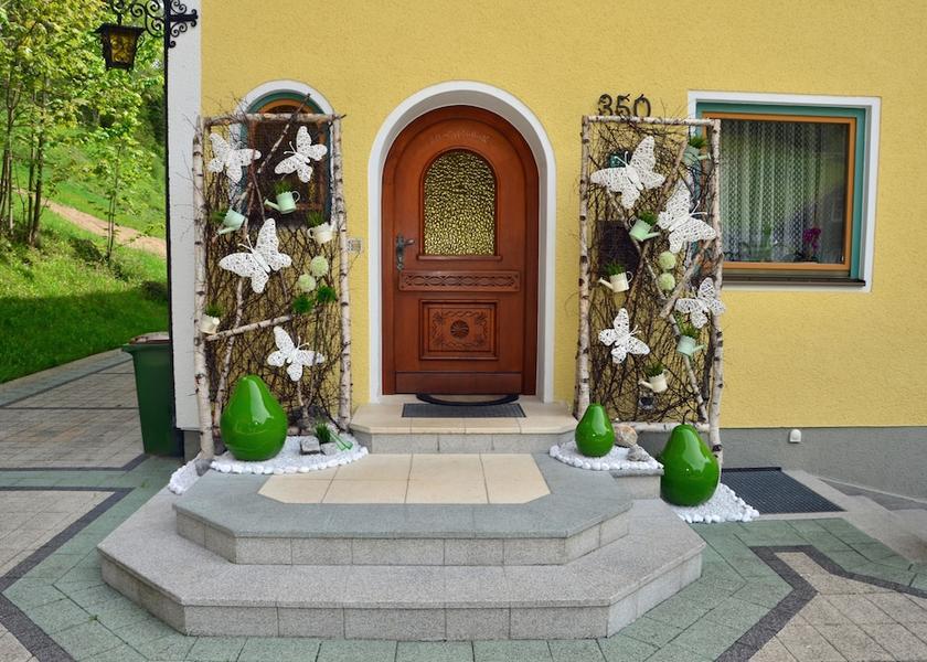 Salzburg State Muehlbach Am Hochkoenig Entrance