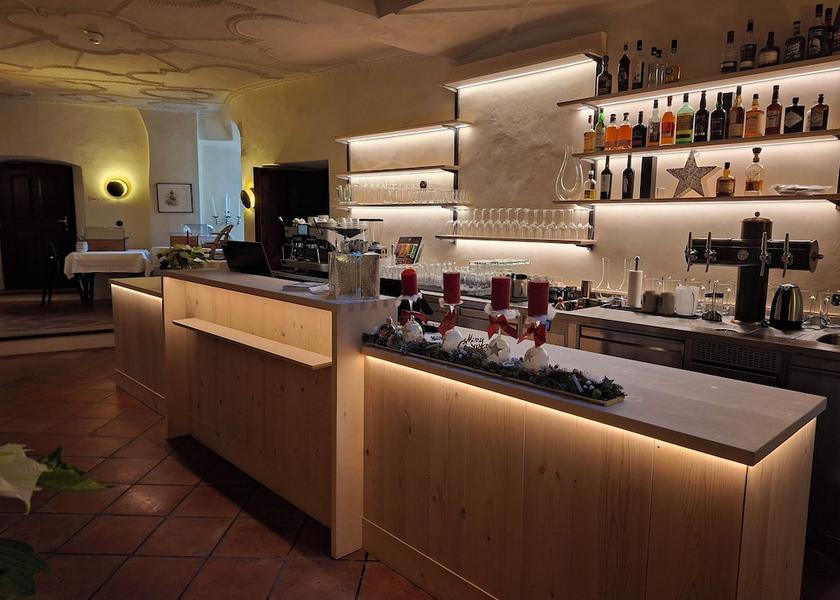 Tyrol Hall In Tirol Reception