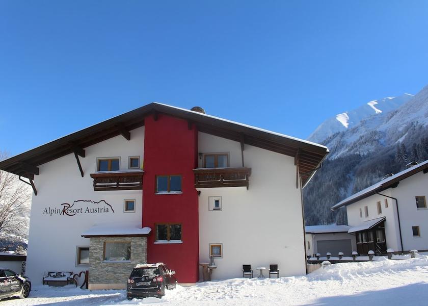 Tyrol Bichlbach Property entrance