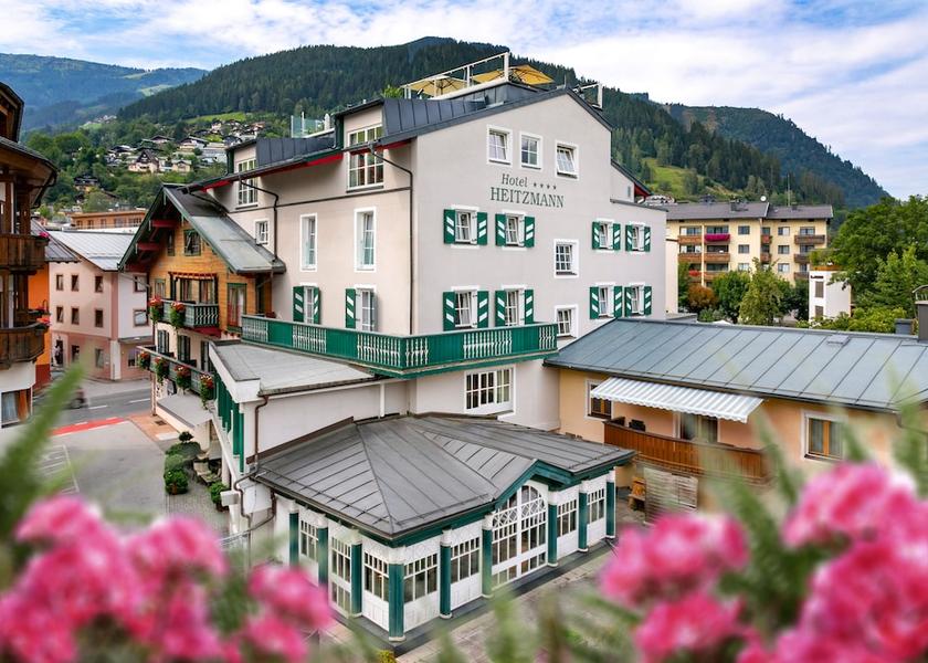 Salzburg State Zell am See Front of property