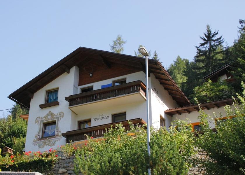 Tyrol Oetz Facade