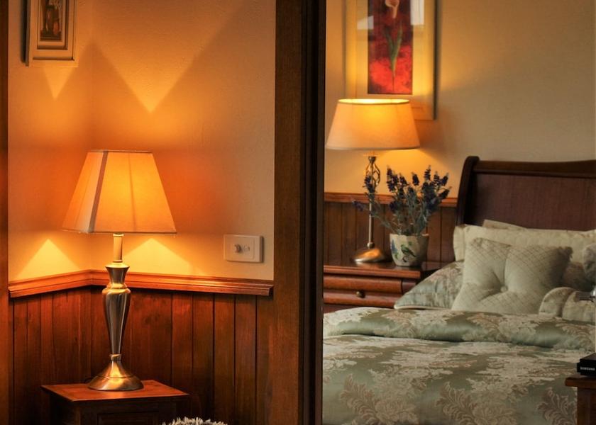 Victoria Melbourne Room