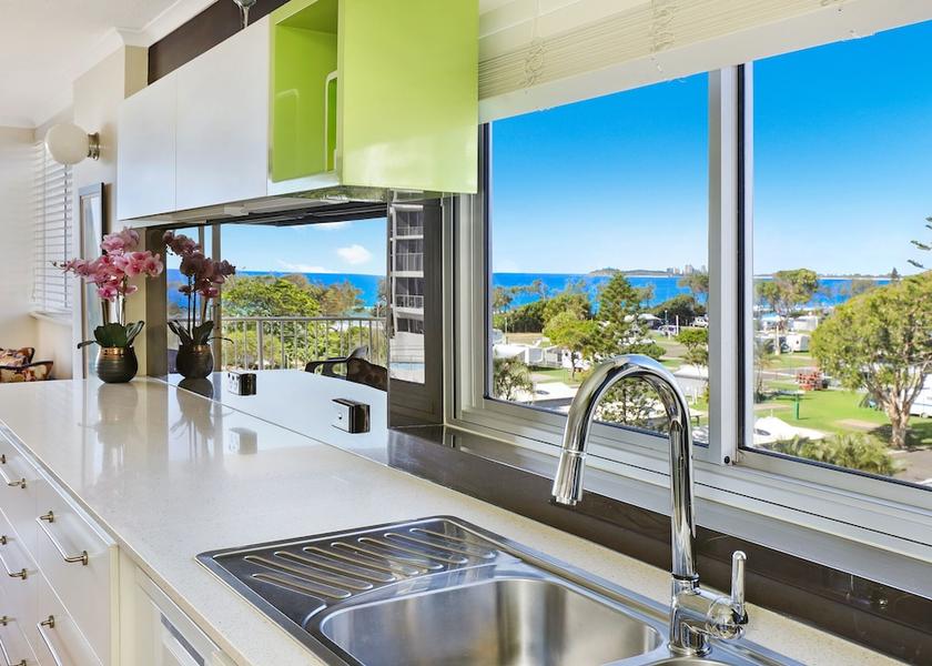 Queensland Sunshine Coast Private kitchen