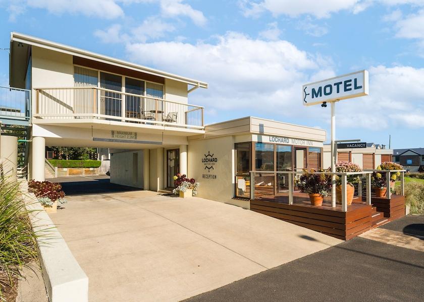 Victoria Port Campbell Reception