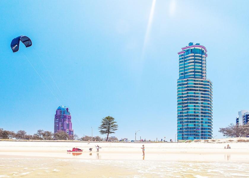 Queensland Main Beach Beach