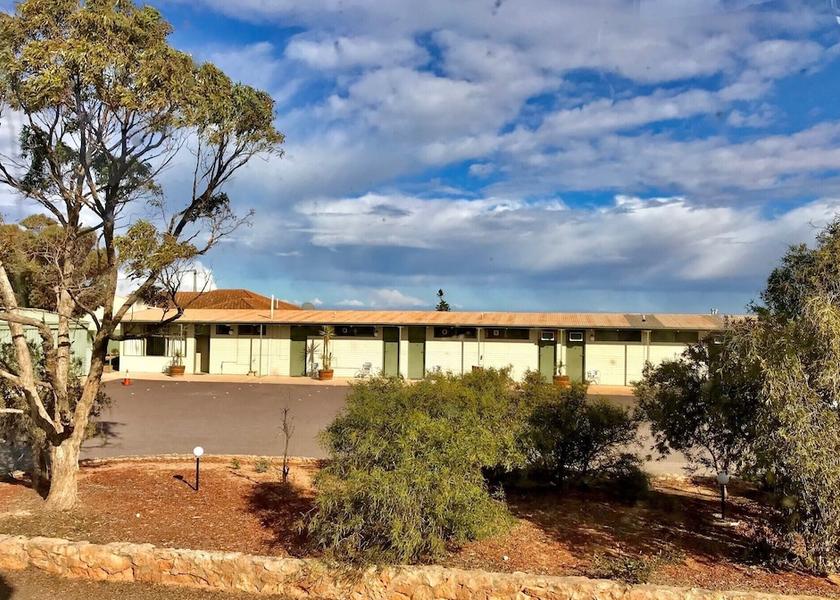 South Australia Ceduna Property Grounds