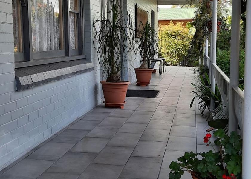 Queensland Wilsonton Entrance