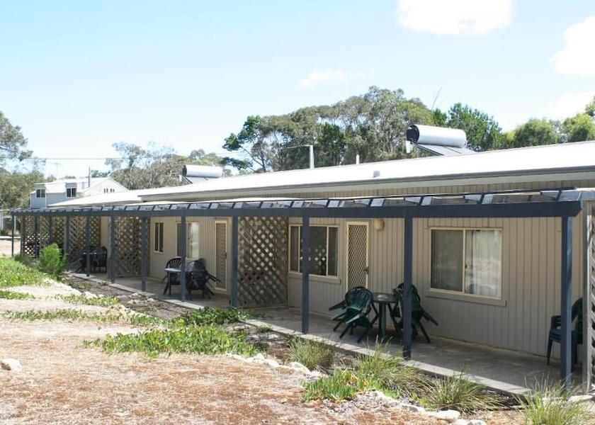 South Australia American River Property grounds