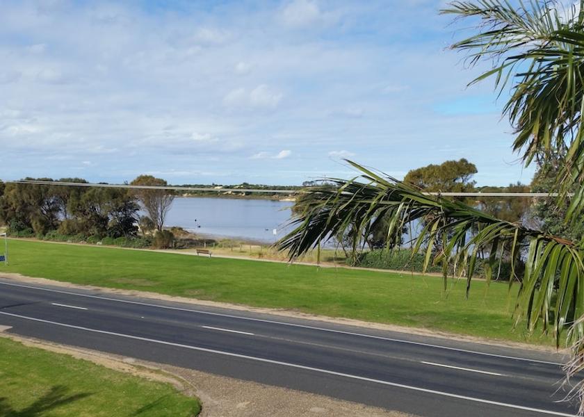 Victoria Lakes Entrance View From Room