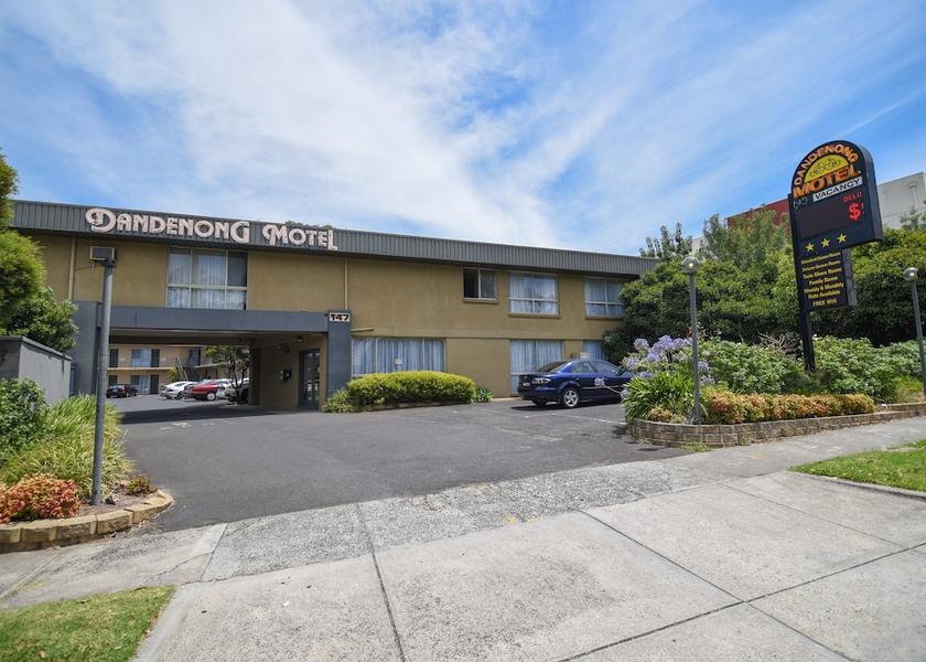 Victoria Melbourne Front of property