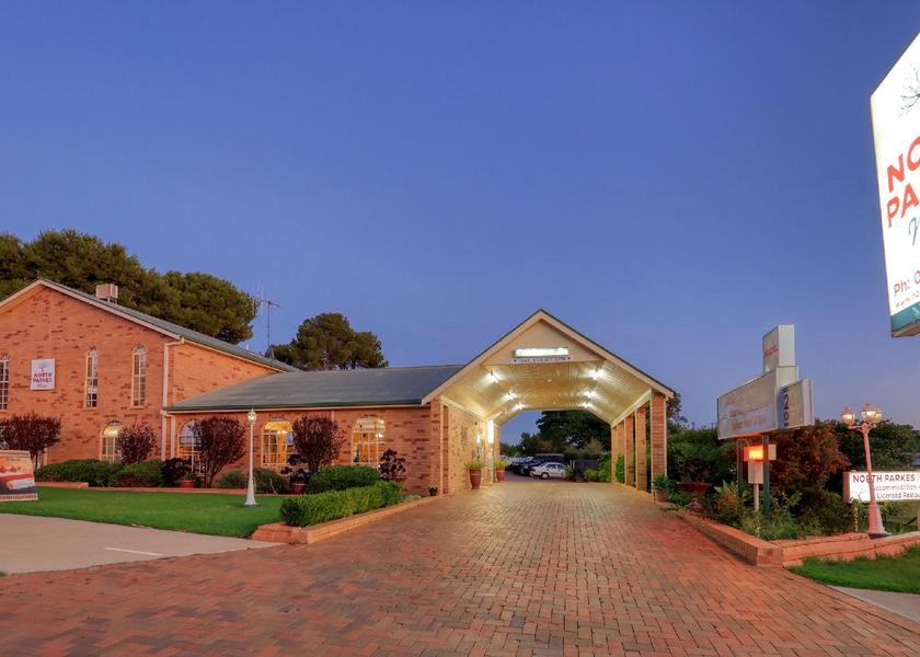 New South Wales Parkes exterior view