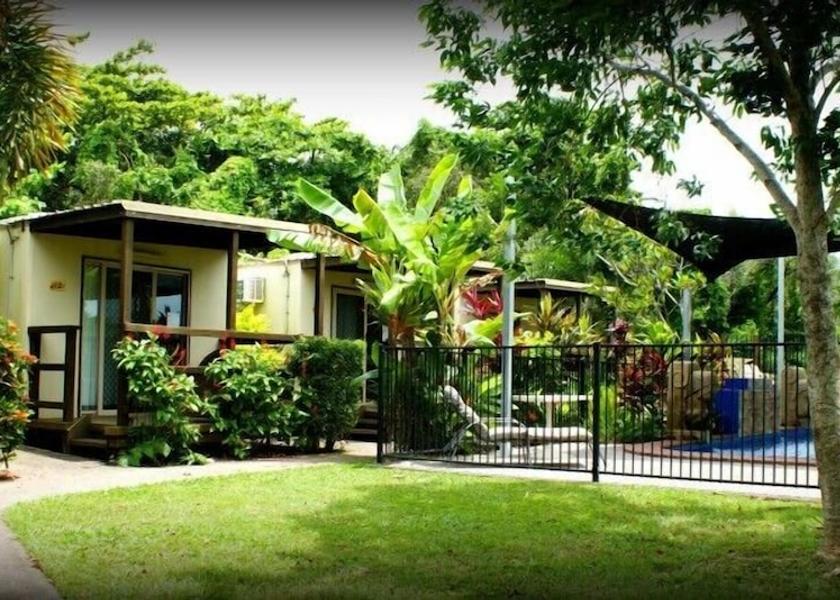 Torres Shire Horn Island Exterior