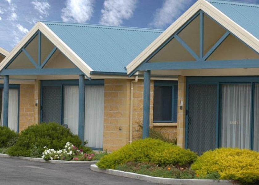 Victoria Port Campbell Front of property