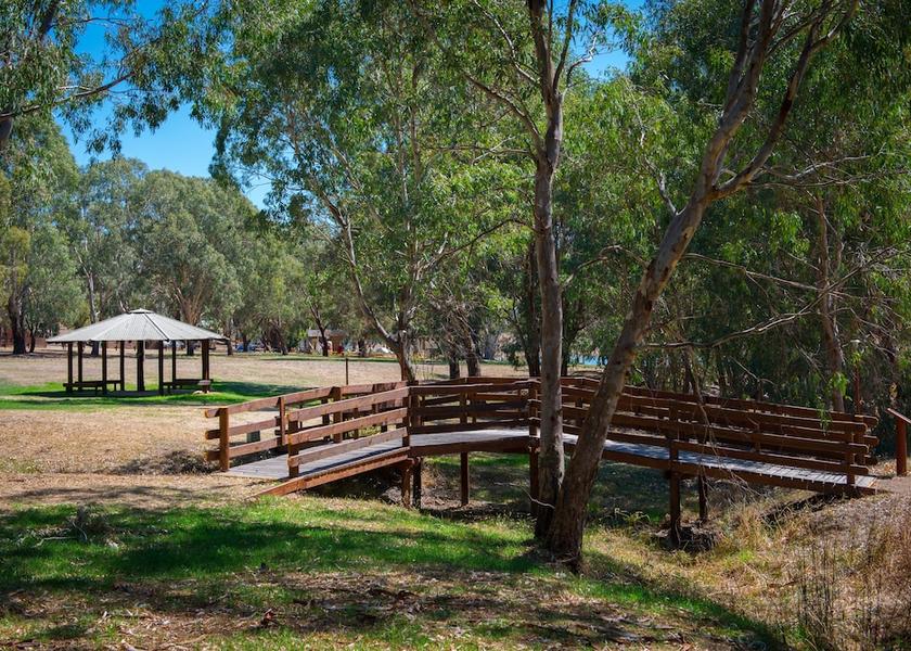 Victoria Mansfield Property Grounds