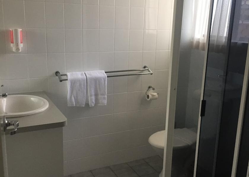 Queensland Bundaberg Bathroom