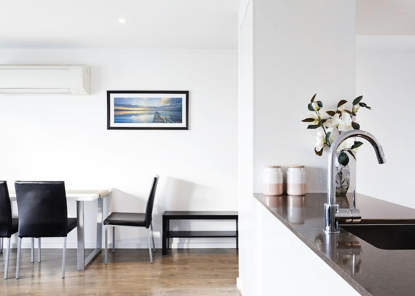 Victoria Melbourne Living area