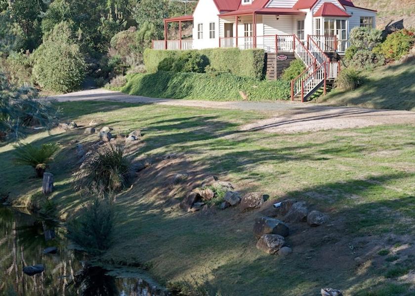 Tasmania Grove Exterior Detail