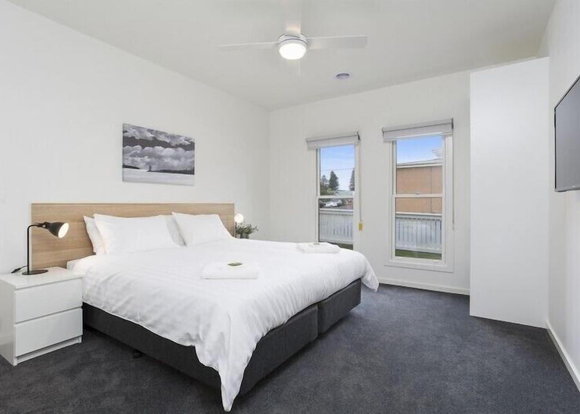 Victoria Warrnambool Room