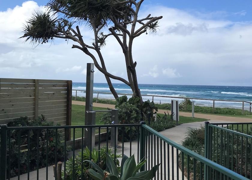 Queensland Gold Coast Beach/ocean view