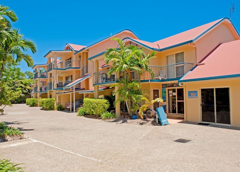 Queensland Cannonvale Interior Entrance