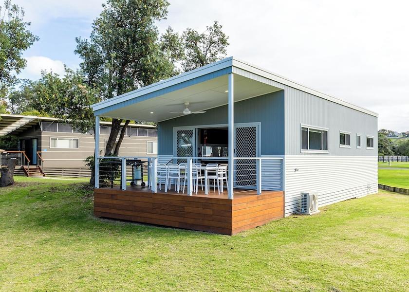 Victoria Lakes Entrance Facade