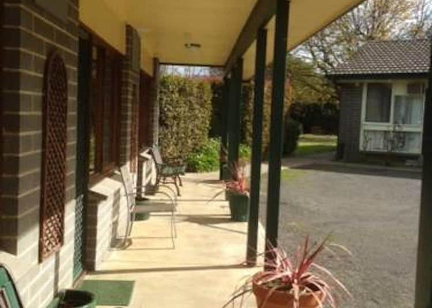 Victoria Gisborne Exterior Detail